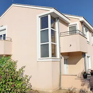 Olives Apartman Nin
